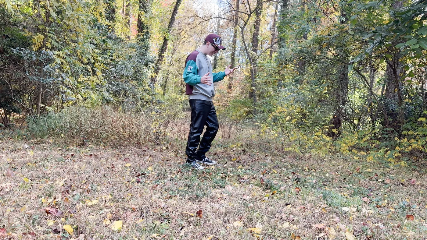 Horus performing in the woods, raw frame